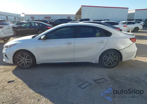 2023 Kia Forte Gt-Line z USA, uszkodzony, nr VIN 3KPF54AD3PE670194